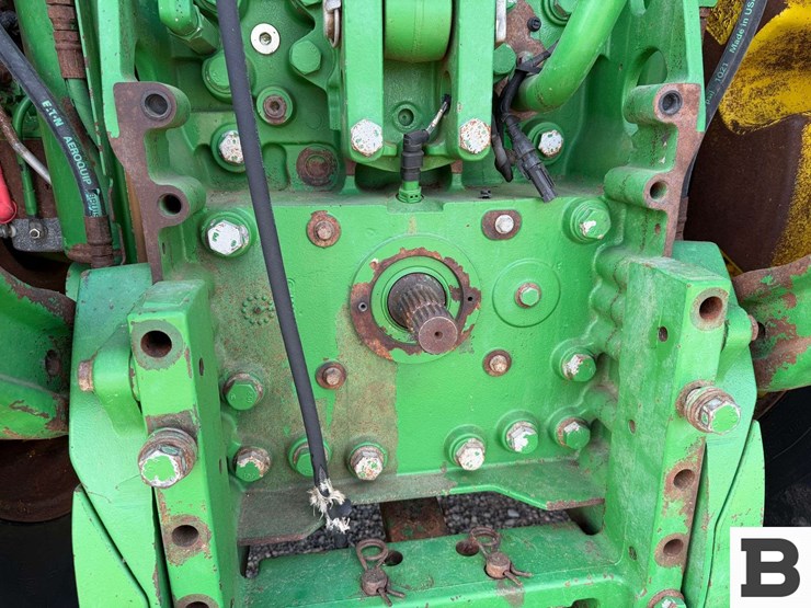 2021-john-deere-7r-210-image-30