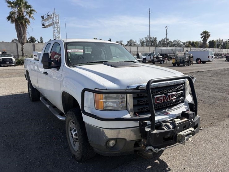 2012-gmc-sierra-2500-image-39