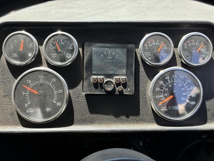 2017-autocar-xpeditor-acx-image-15