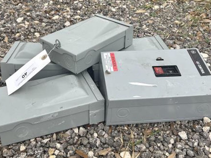 #40-•-(5)-electrical-breaker-boxes-image-2