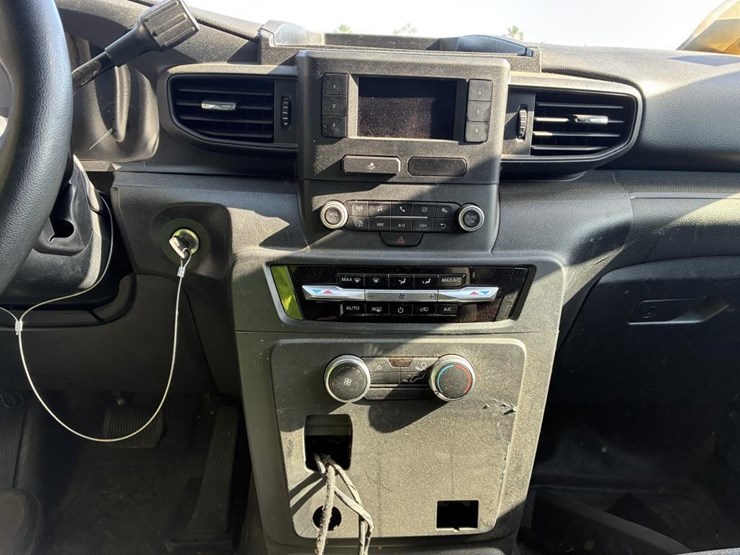 2021-ford-explorer-police-interceptor-image-13