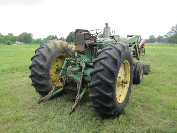 1982-john-deere-2840-image-3