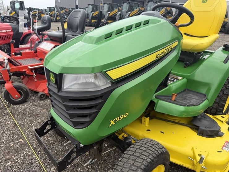 2021-john-deere-x590-image-9