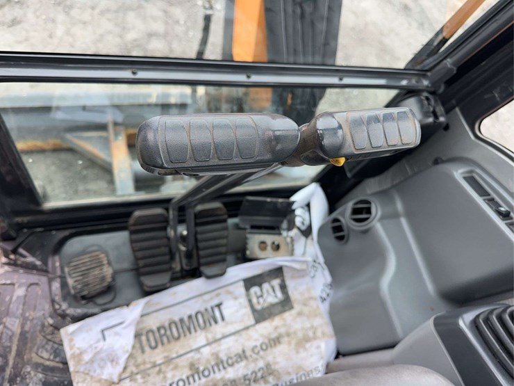 2024-case-cx37c-image-29