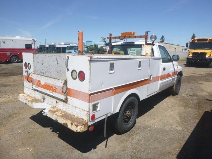 2002-dodge-ram-2500-image-3