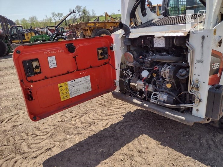 2021-bobcat-t595-image-32
