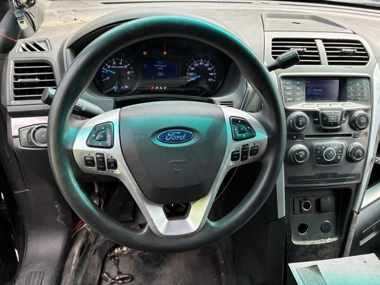 2015-ford-explorer-police-interceptor-image-17