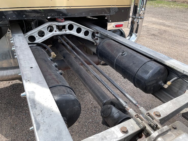 1970-peterbilt-358-image-31