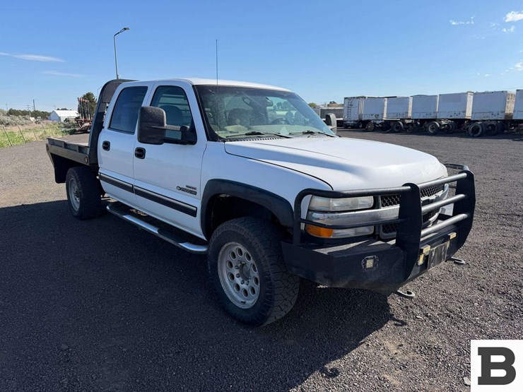 2002-chevrolet-silverado-2500hd-image-7