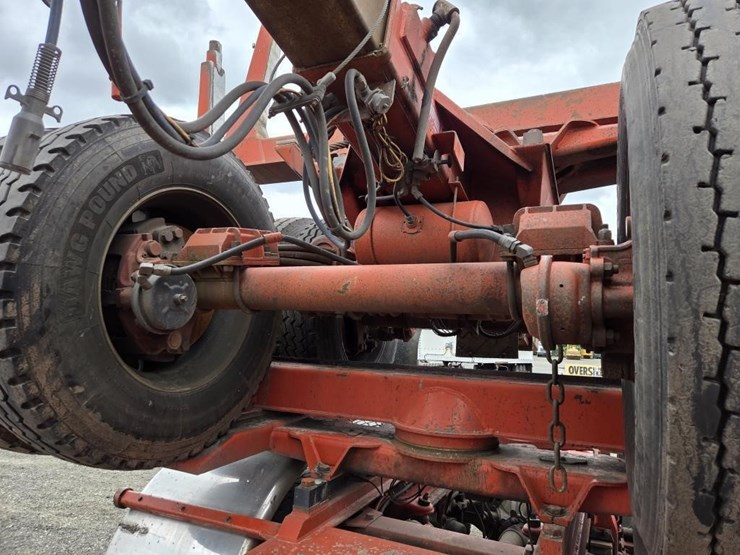 2016-peterbilt-367-image-38