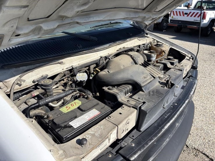 2002-ford-e350-image-7