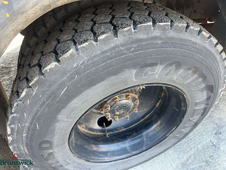 2009-bluebird-vision-image-11