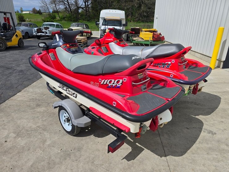 #60-•-kawasaki-1100-stx-jet-skis-image-3