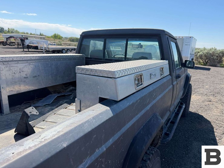 1989-jeep-comanche-pickup-image-19