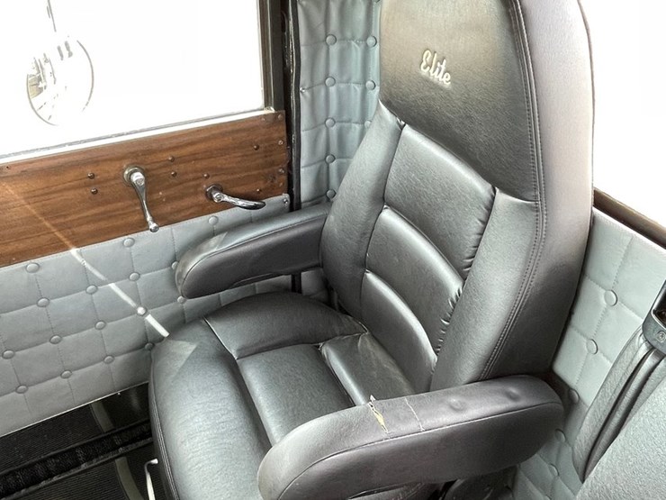 1970-peterbilt-358-image-130