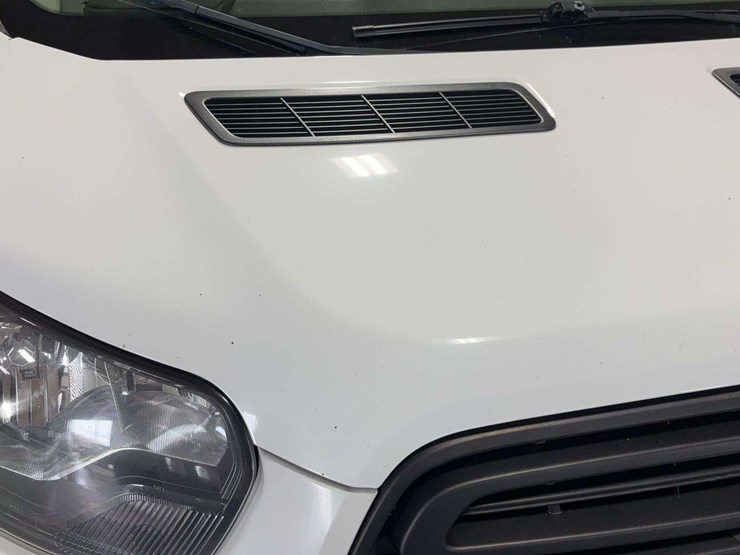 2019-ford-transit-image-29