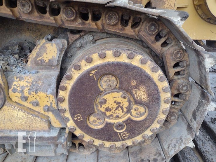 2018-caterpillar-d7e-image-23