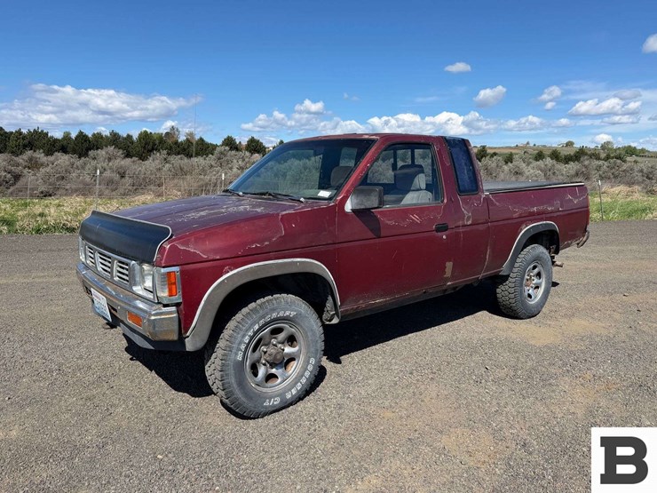 1987-nissan-pickup-image-1