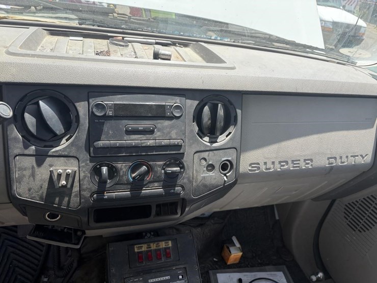 2008-ford-f350-image-14