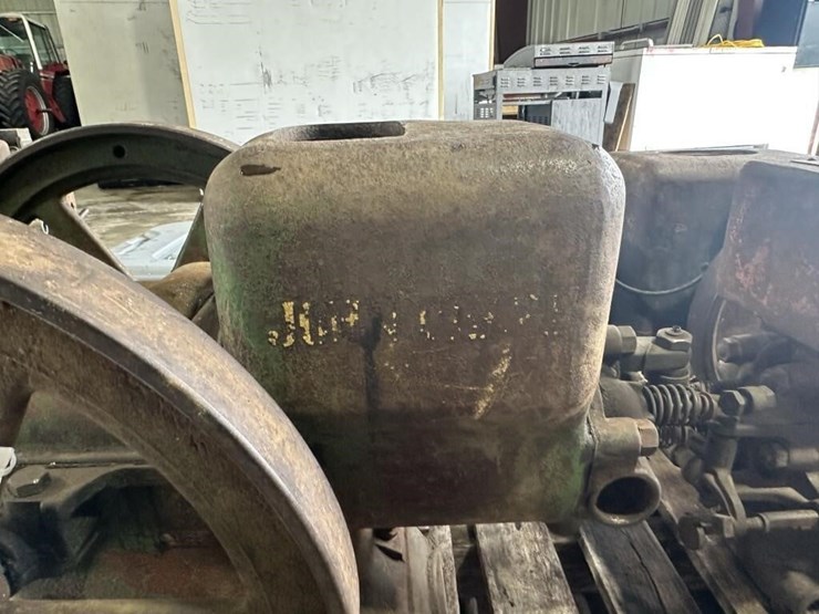john-deere-type-e-hit-&-miss-engine-image-2