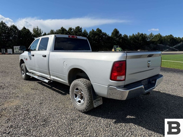 2012-dodge-3500-image-3