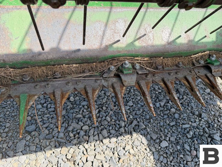 john-deere-820-image-38