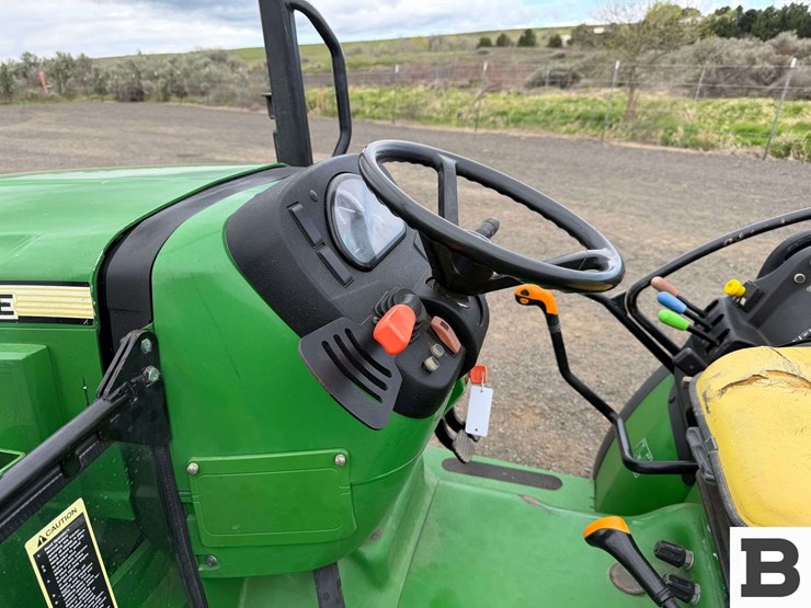 2020-john-deere-5075gl-image-42