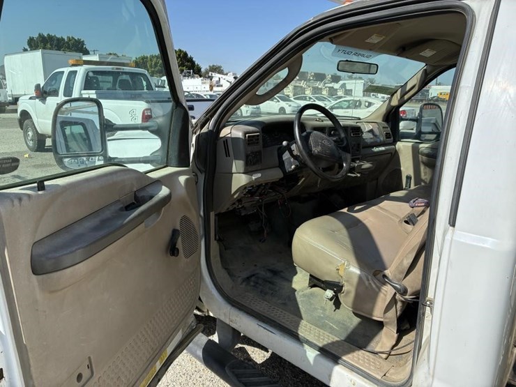 2012-gmc-sierra-2500-image-12