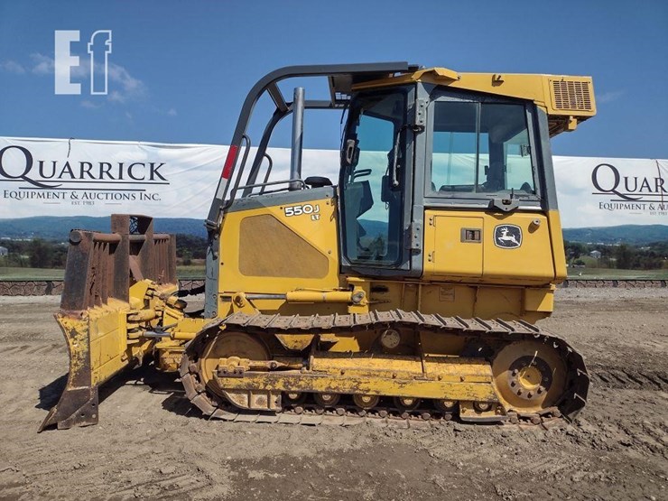 2006-deere-550j-lt-image-1