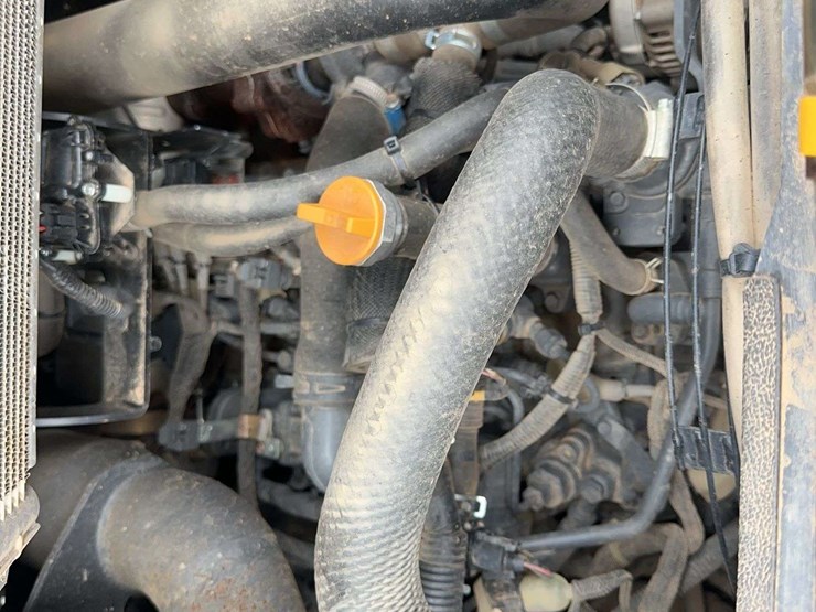 2024-takeuchi-tl6r-image-21