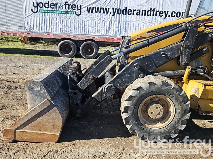 caterpillar-426c-image-10