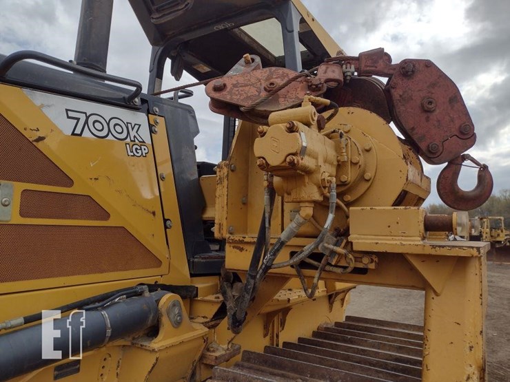 2013-deere-700k-lgp-image-27