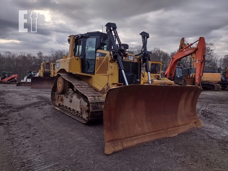 2015-caterpillar-d6t-xl-image-39