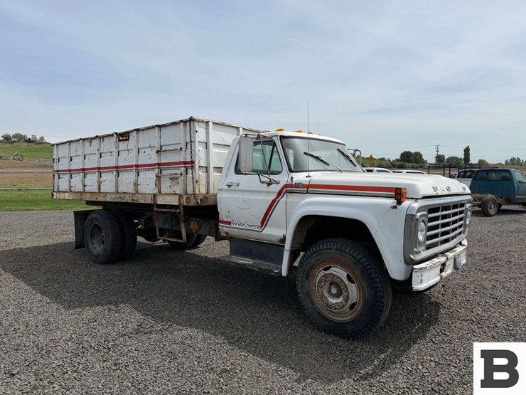 1976-ford-f750-image-7