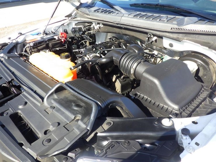 2016-ford-f150-image-8