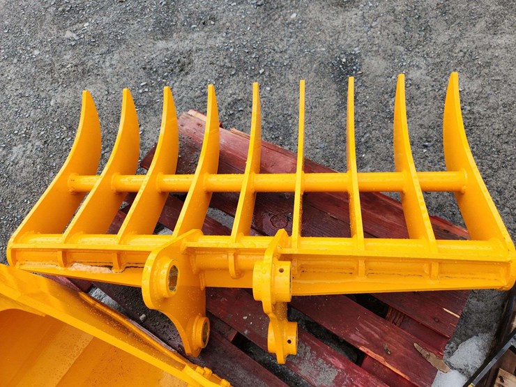 caterpillar-305-image-2