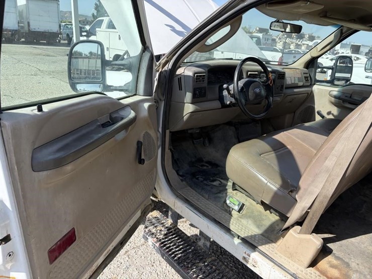 2003-ford-f450-image-15
