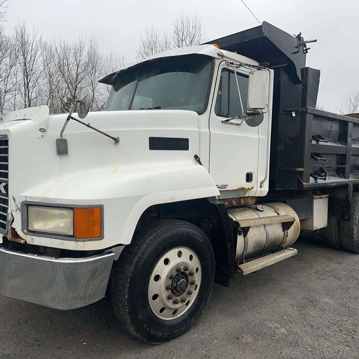 1998 MACK CH613