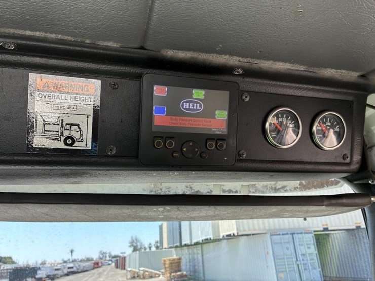 2017-autocar-xpeditor-acx-image-18