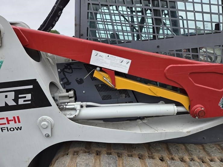 2022-takeuchi-tl12-image-29