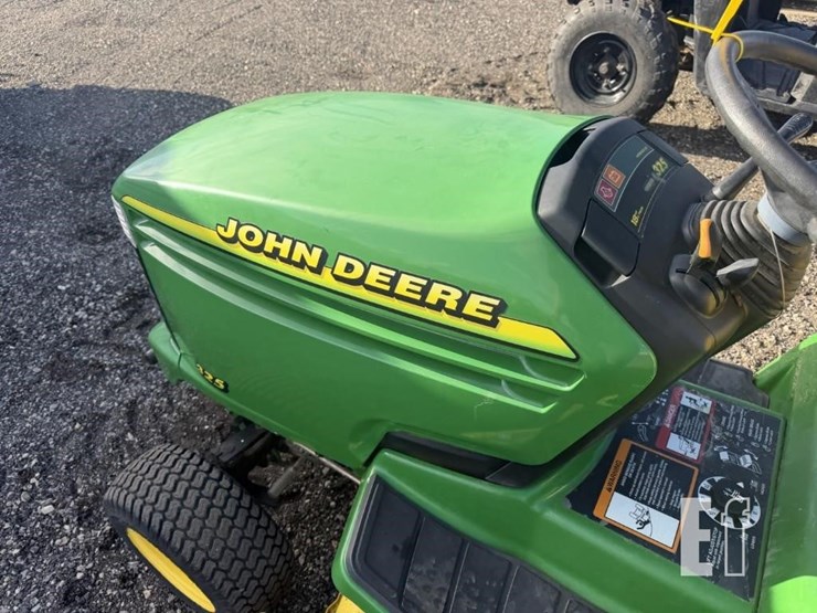 2000-john-deere-325-image-11