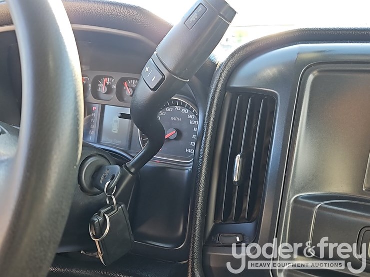 2016-chevrolet-silverado-3500hd-image-28
