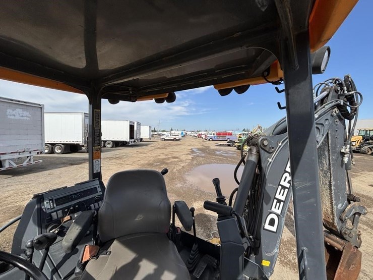 2019-deere-310l-ep-image-48