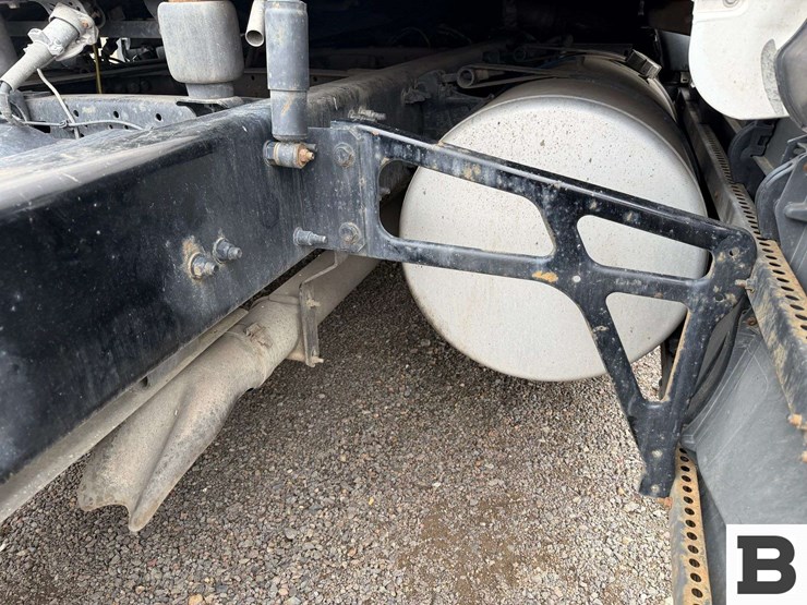 2018-freightliner-cascadia-125-image-37