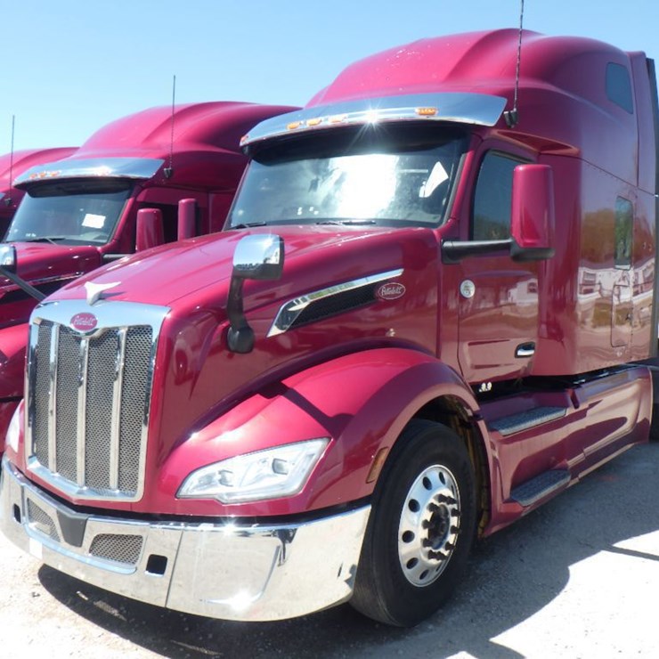 2022 PETERBILT 579