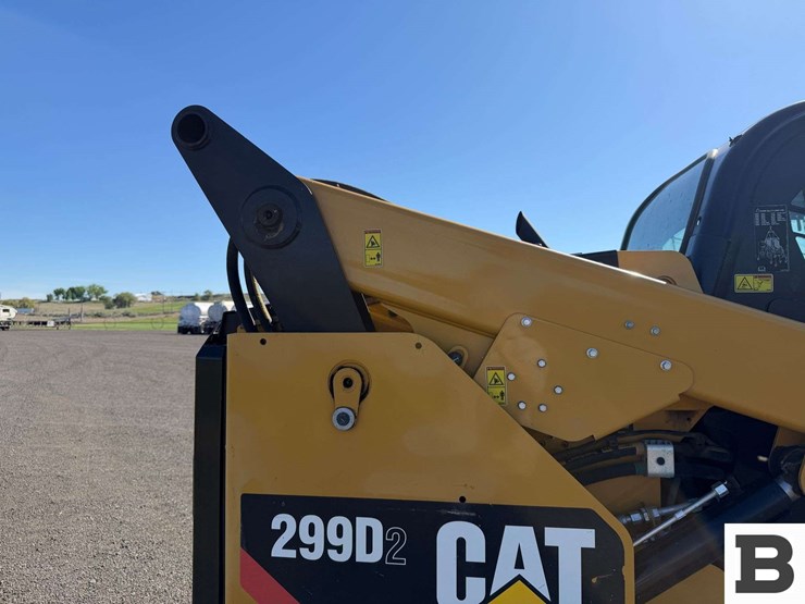 2017-caterpillar-299d2-image-40