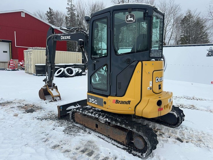 2019-deere-35g-image-7