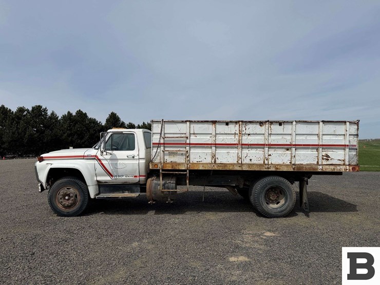 1976-ford-f750-image-2