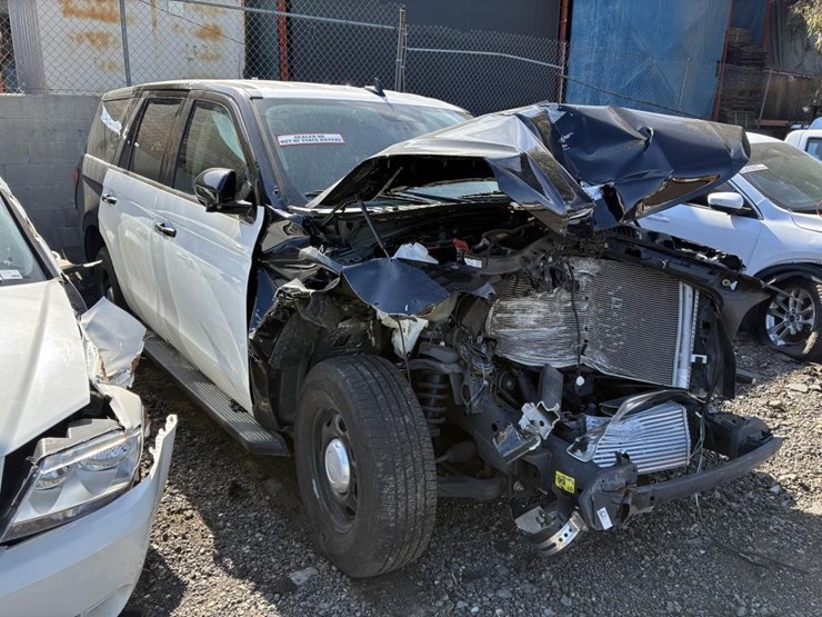 2023-ford-expedition-image-2