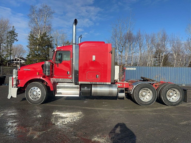 2022-kenworth-t800-image-8